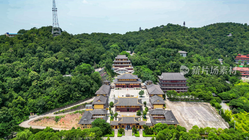 航拍湖北鄂州西山省级风景名胜区古灵泉寺