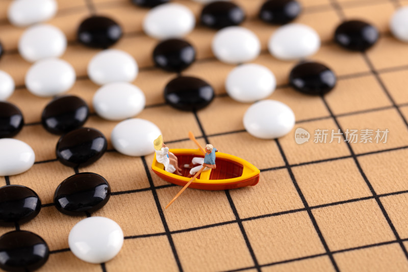 微缩创意棋盘上划船