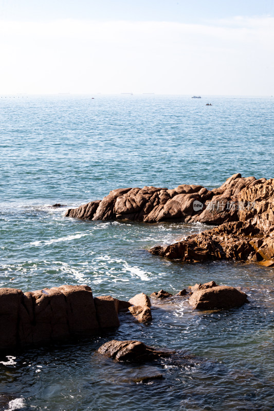 山东青岛第三海水浴场海滨海岸海滩海天景观