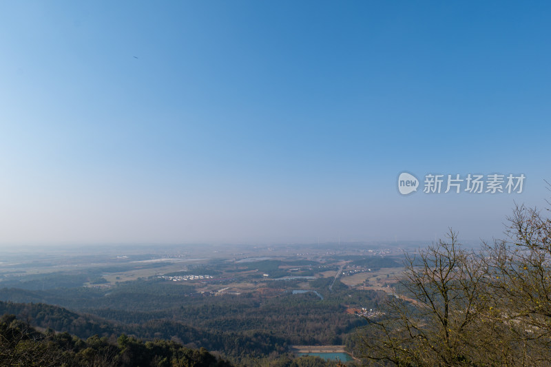 高视角俯瞰城市风光