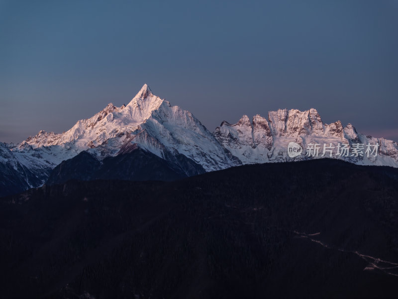 云南香格里拉梅里雪山飞来寺高空航拍