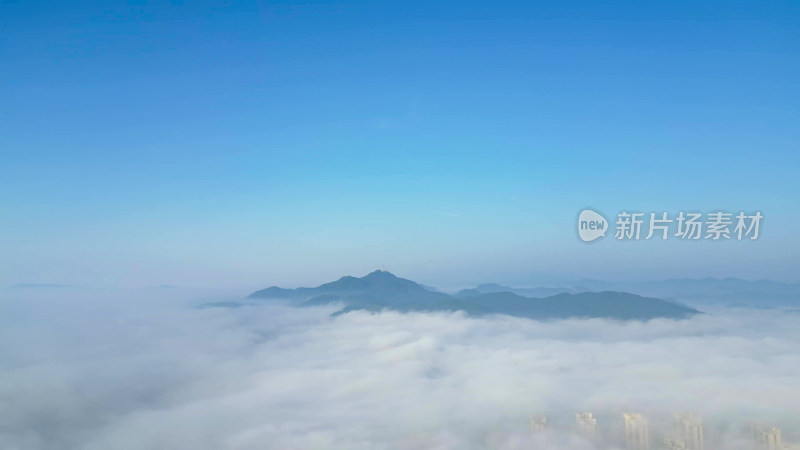 航拍自然风光大山云海蓝天