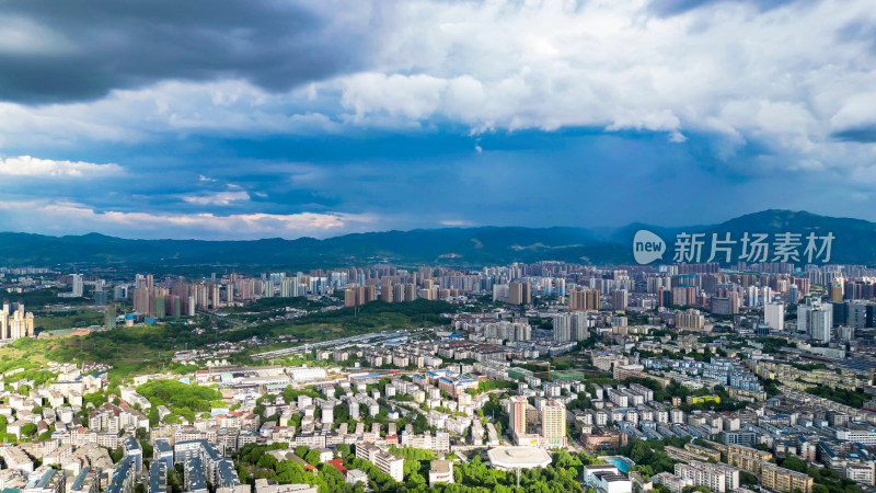 航拍城市夏季暴雨来临湖南怀化