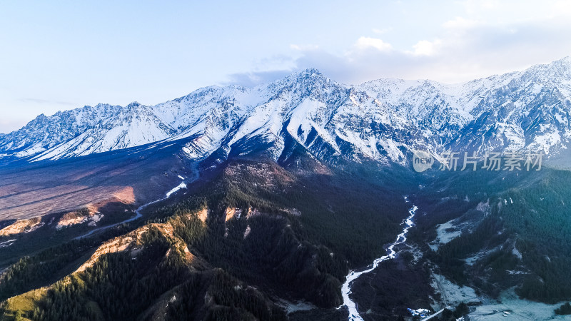 中国祁连山冬季雪景航拍