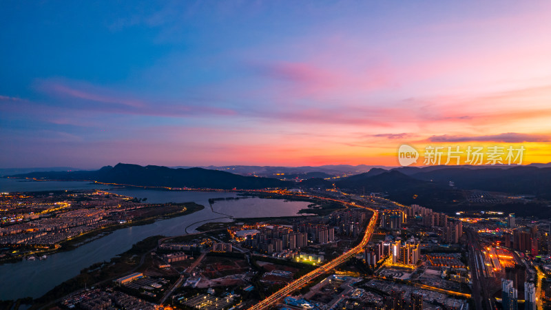 草海湿地夜景