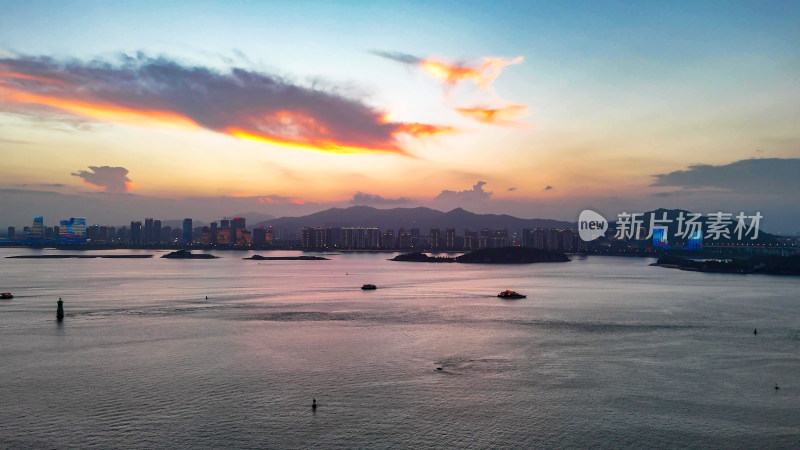 福建厦门城市晚霞夜幕降临夜景航拍