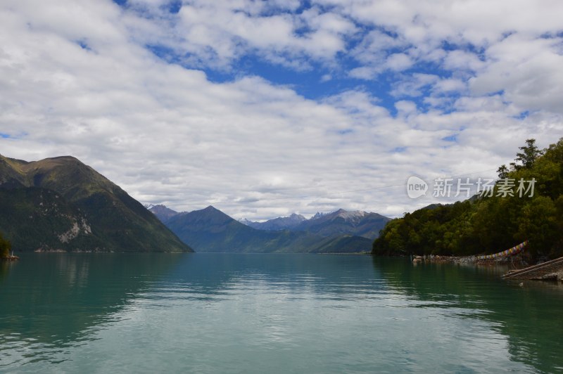 西藏巴松措景区风景