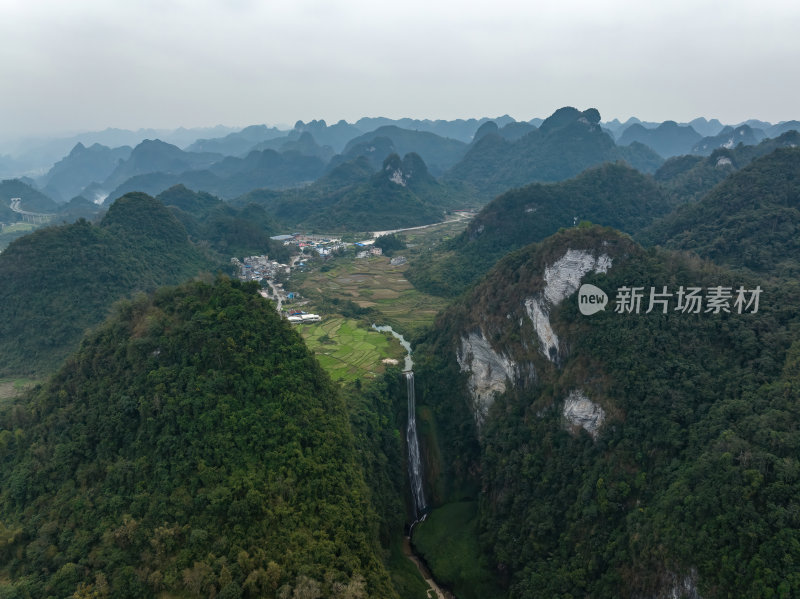 广西百色通灵大峡谷大落差瀑布高空航拍