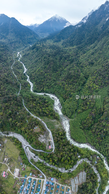 西藏林芝莲花圣地墨脱热带雨林云雾高空航拍