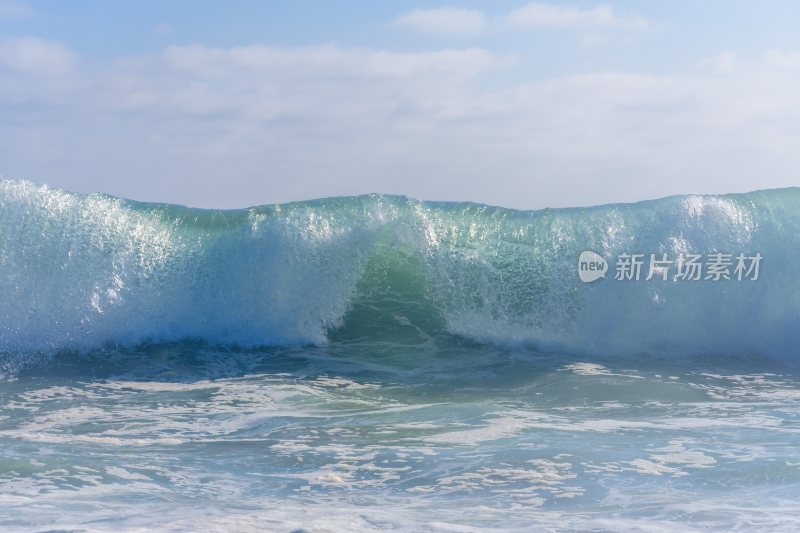 大海浪花巨浪浪潮汹涌海浪波涛汹涌