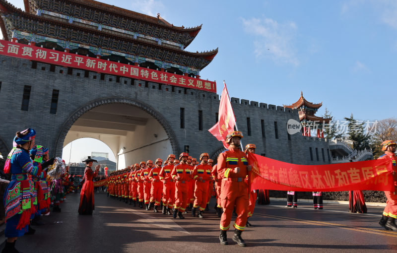 穿城跑健身活动迎接新年