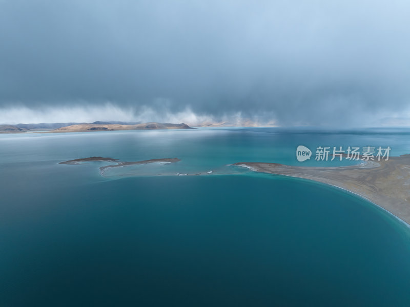 西藏阿里羌塘无人区扎日南木措高空航拍