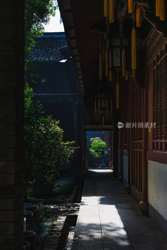 中式古建筑庭院走廊景观