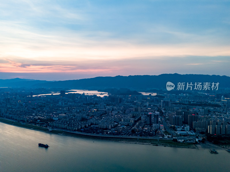 肇庆城市夕阳晚霞航拍图