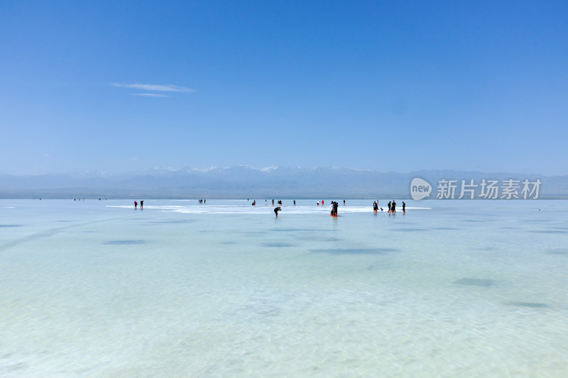 青海大柴旦翡翠湖风光