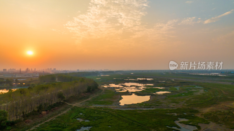 干旱的武汉府河河床