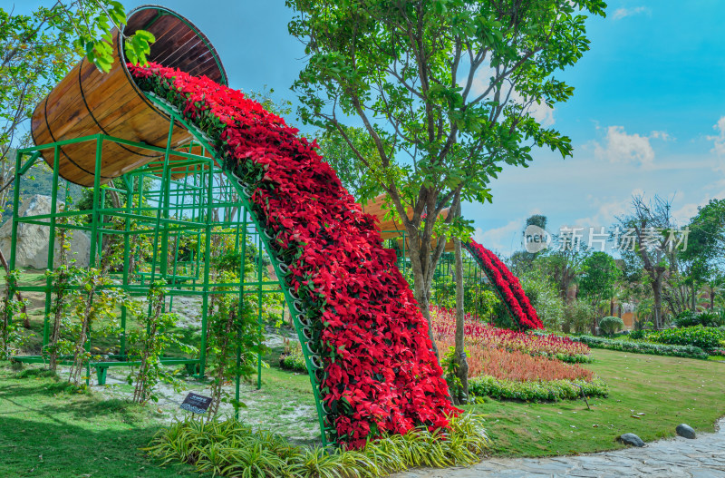 越南芽庄珍珠岛园林创意花桶景观设计