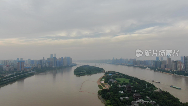 航拍湖南长沙湘江橘子洲景区