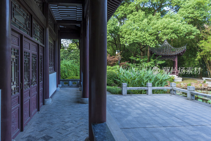 武汉东湖湖北书画院风景