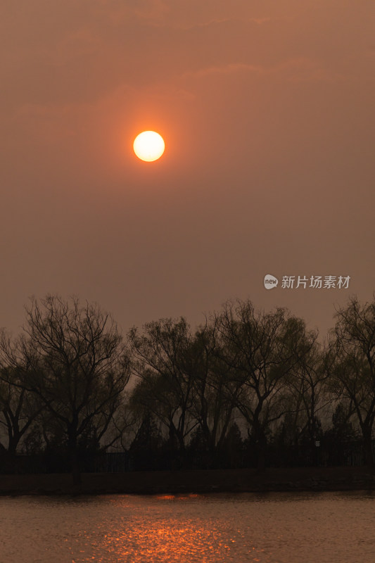 北京颐和园昆明湖日落