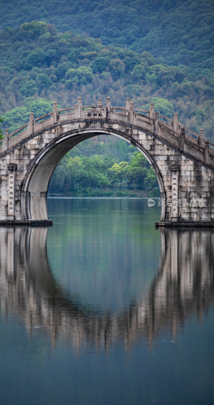 杭州湘湖风景区自然山水倒影景观