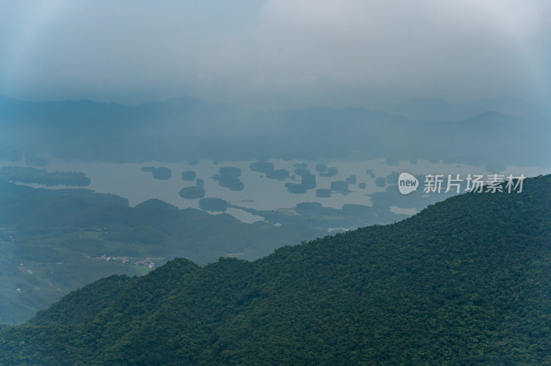 江门隆文老村风车山山顶风景