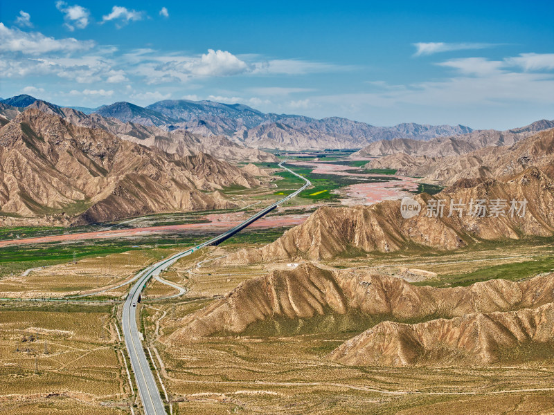 荒漠中的公路