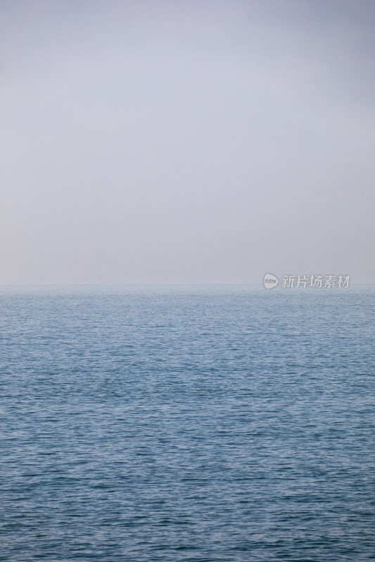 山东青岛第三海水浴场海滨海岸海滩海天景观