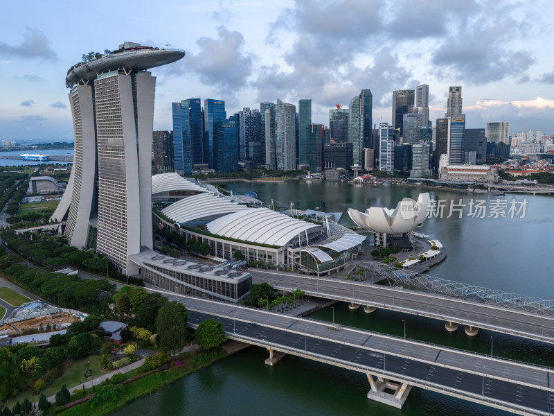 新加坡滨海湾金沙海滨奥林匹克蓝调夜景航拍