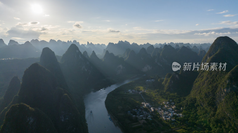 广西桂林山水 蓝天白云 美丽中国