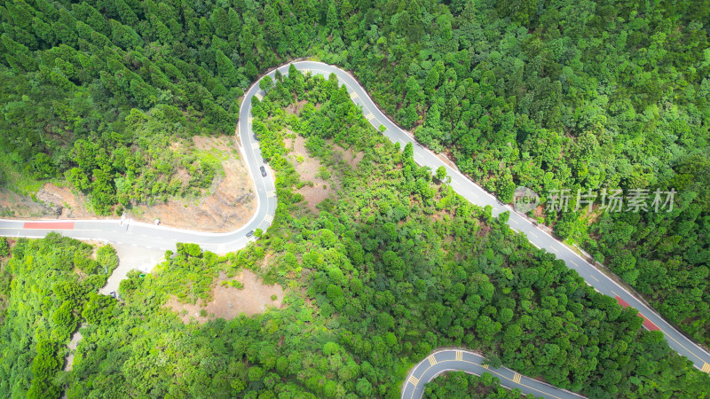 航拍江西吉安井冈山景区蜿蜒盘山公路