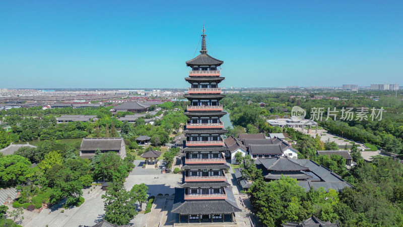 航拍江苏扬州瘦西湖景区大明寺