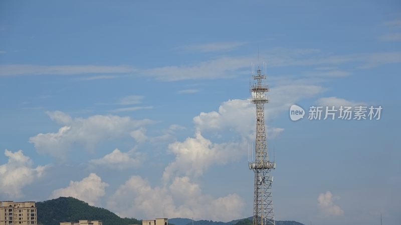 乡村电塔信号塔蓝天白云天空