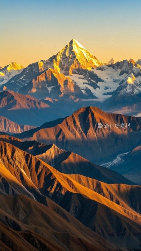 壮丽雪山自然风光全景