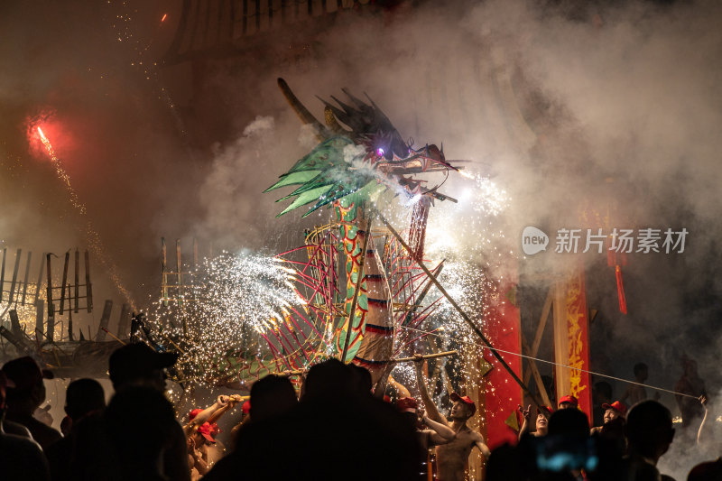 揭西五经富烟花火龙活动