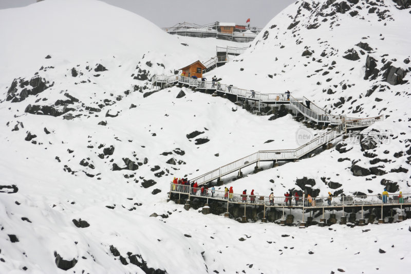 玉龙雪山栈道