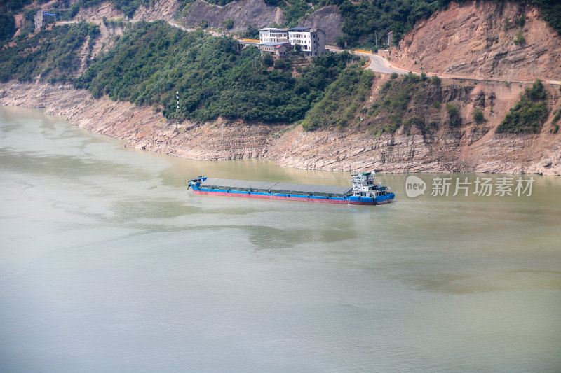 长江三峡江面，西陵峡，兵书宝剑峡绝美风光