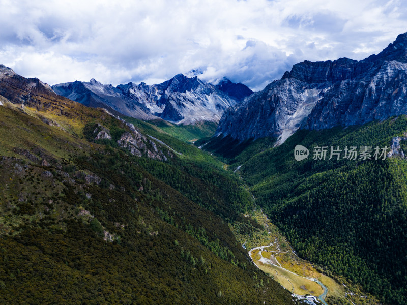 四川稻城亚丁旅游区美丽风光