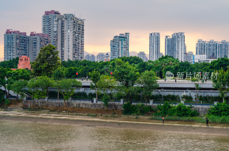 福建福州闽江沿岸城市夕阳风光