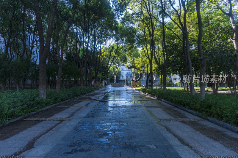 武汉汉阳江滩公园大禹神话园风景