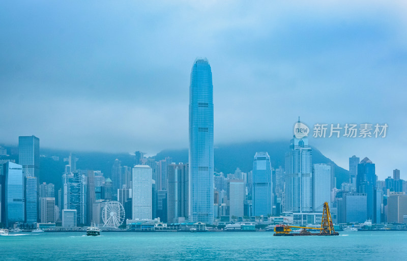香港尖沙咀维多利亚港望中环摩天大楼建筑群