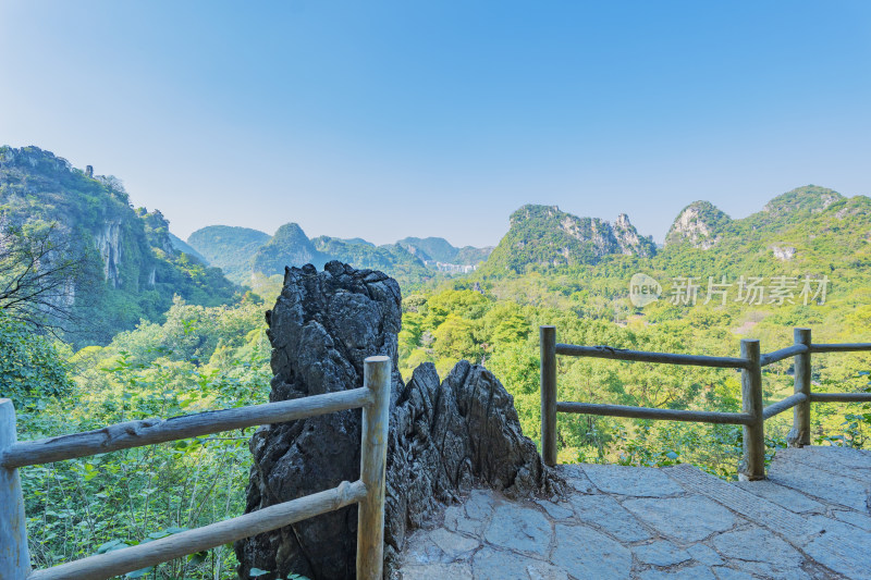 广西柳州大龙潭风景区-镜山