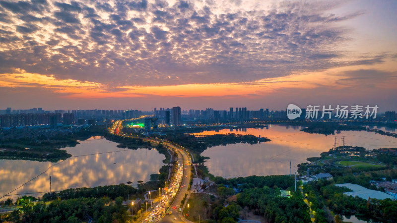 武汉金银湖晚霞城市风光