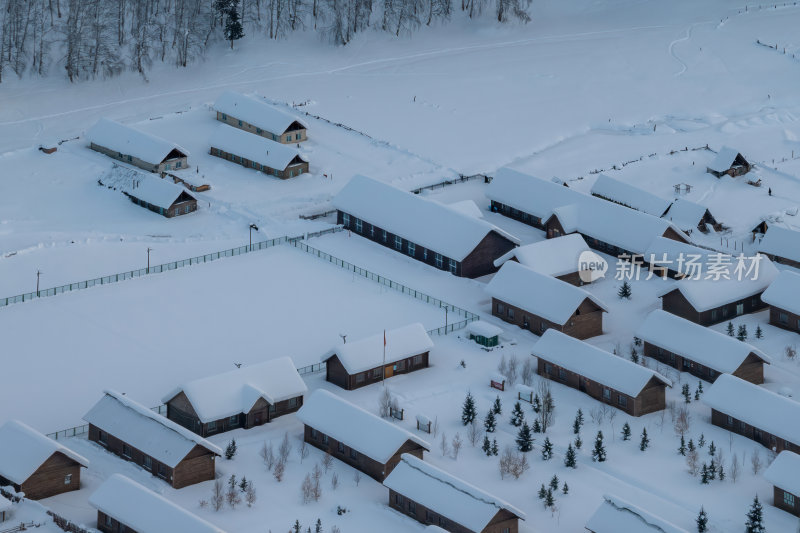 新疆北疆阿勒泰禾木冬季雪景童话世界航拍