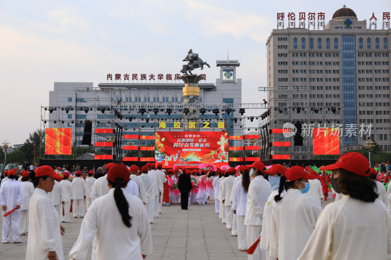 呼伦贝尔市成吉思汗广场文娱活动广场舞