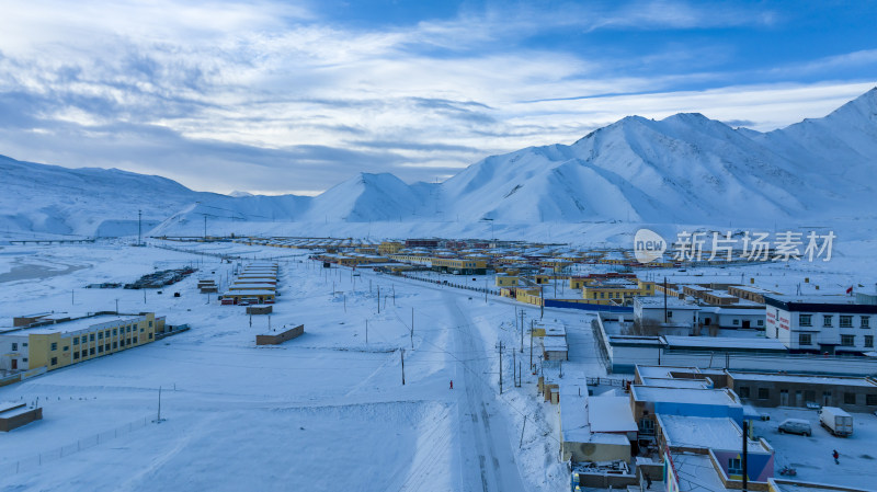 新疆帕米尔高原昆仑雪山白沙湖航拍