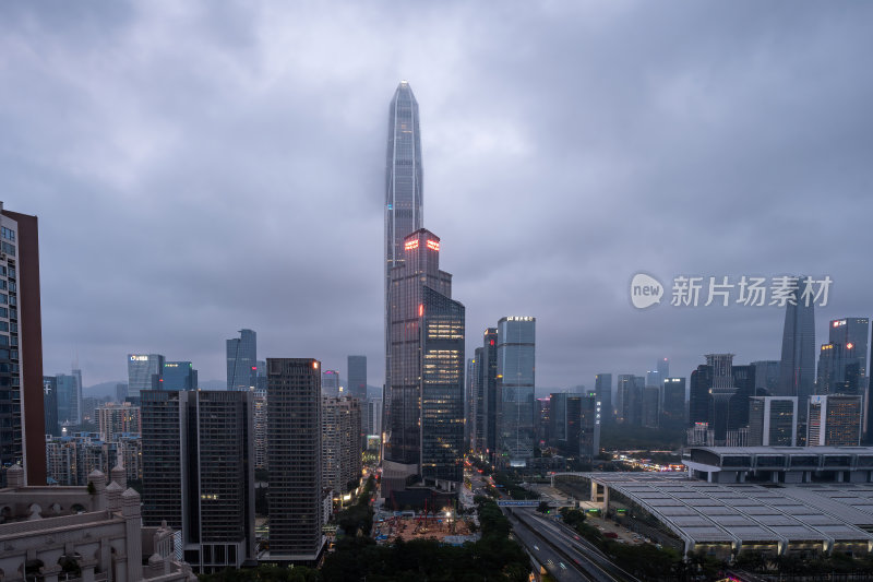 深圳福田CBD大湾区平安大厦夜景蓝调