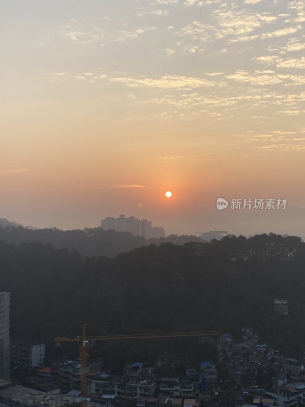 广西梧州明珠塔日出和云海