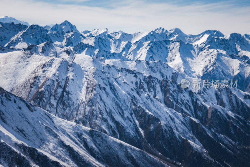 航拍新疆天山山脉雪山山峰山脉