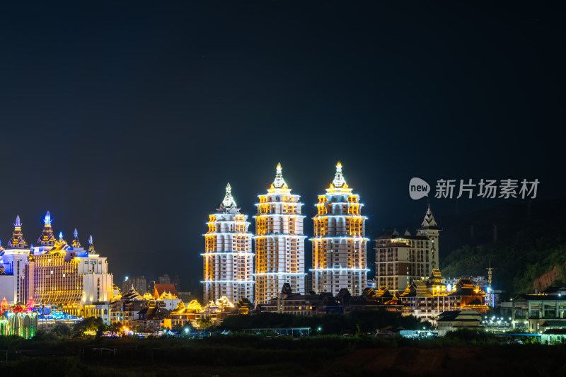 璀璨夜色下的西双版纳告庄西双景城市风光